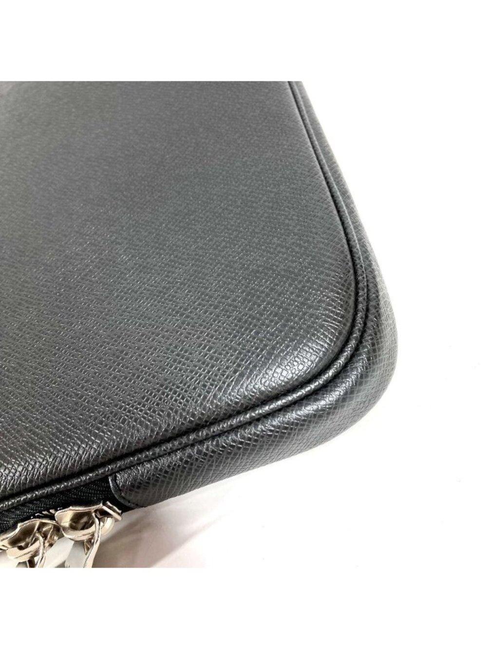 Louis Vuitton Pouch Computer Sleeve Taiga Leather Ardoise Black - Picture 6 of 9